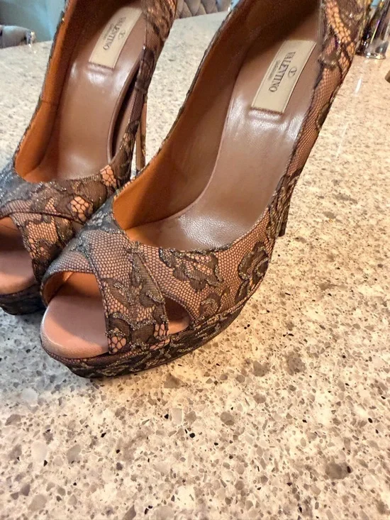 Valentino Designer Lace Peep-Toe Pumps in Nude Brown - Picture 7 of 7